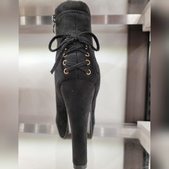 High sky black faux Suede booties lace up - Picture 6 of 6